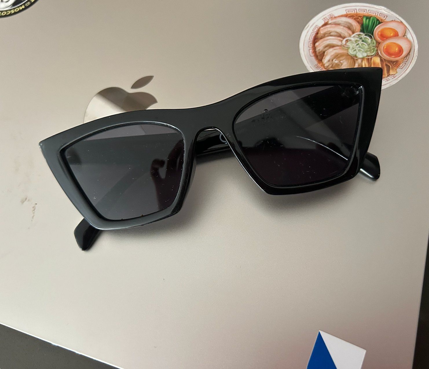 Occhiali & Lenti: Sonnenbrille Pull & Bear Cateye – Usato da Zürich venduto da 202_97cj 1