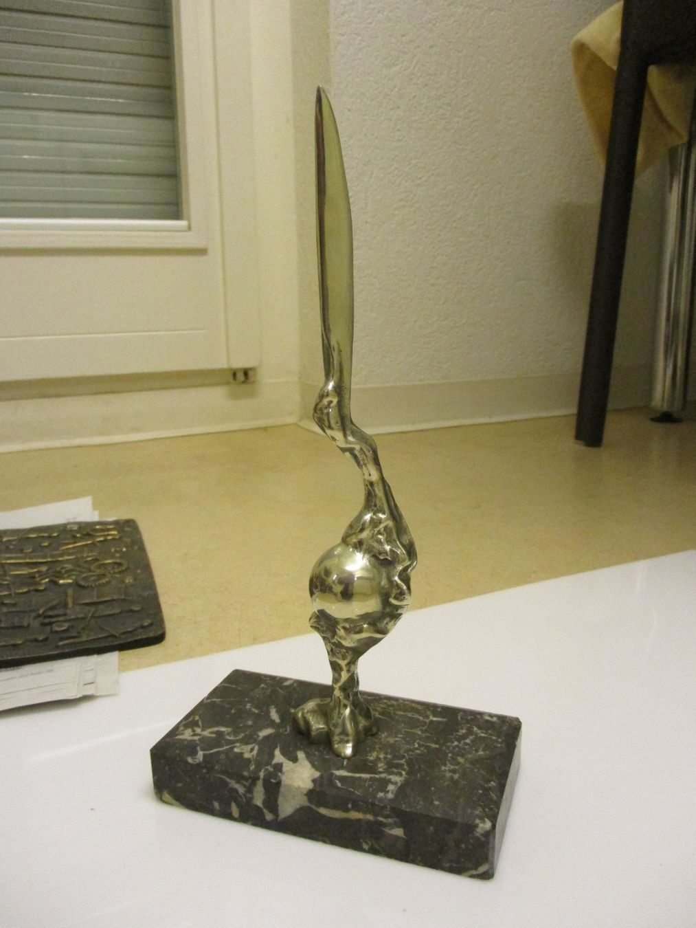 Sculture & Statue: Klein-Skulptur Kugel-Objekt BEAT BÖSIGER – Usato da Windisch venduto da Autogrammo 1