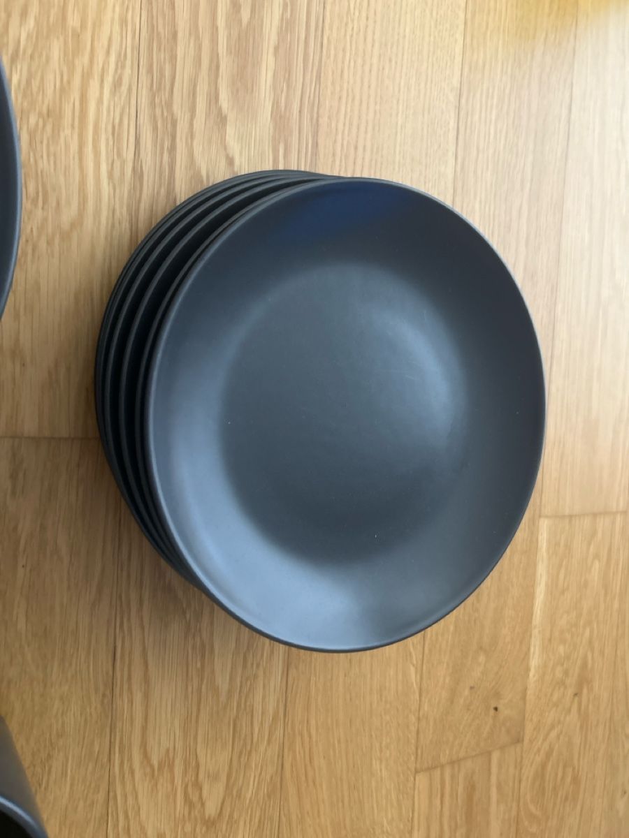 Set di piatti: Geschirrset dunkelblau, 18-teilig neuwertig – Usato da Brunegg venduto da Stefan2600 3