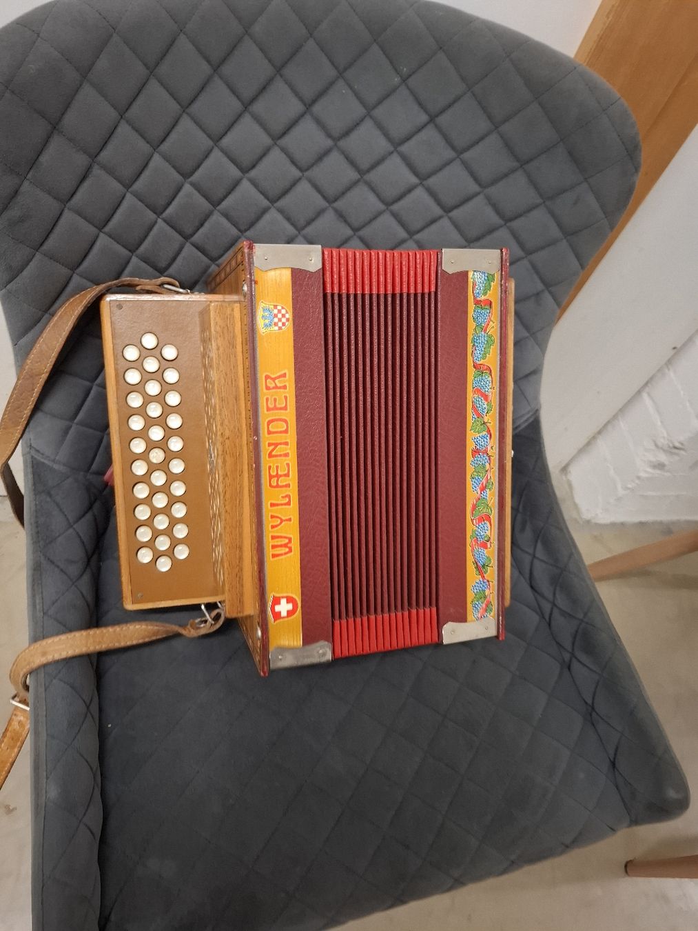 Musikinstrumente: Wylaenderorgeli .B – Gebraucht aus Villeneuve von BibiVintage