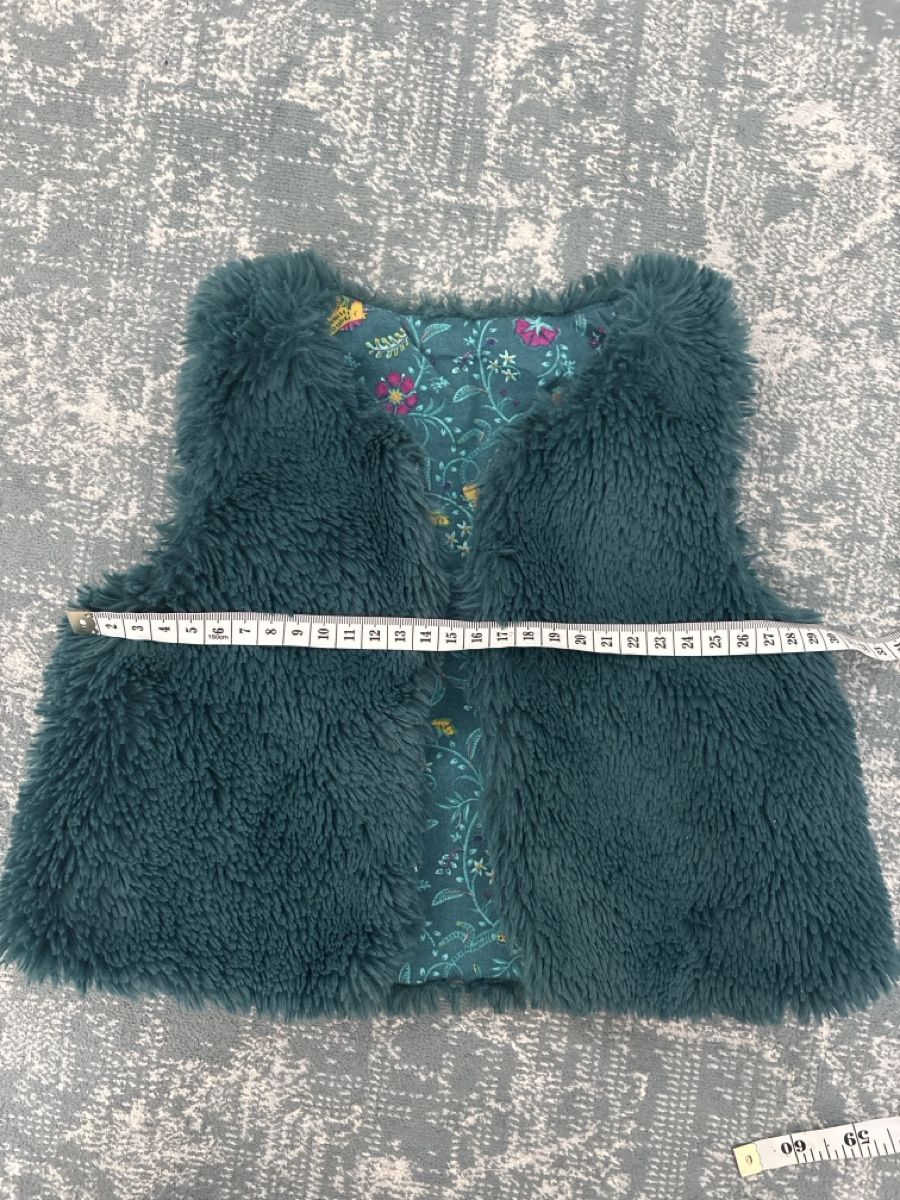 Altro abbigliamento per bambino: Gilet fourrure réversible enfant – Usato da lausanne venduto da cat_q9l6 2