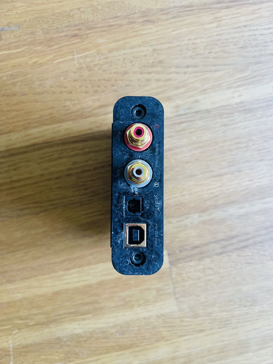 Convertitori: Convertisseur Audio Numérique vers Analogique – Usato da Zürich venduto da Ndzinga 3