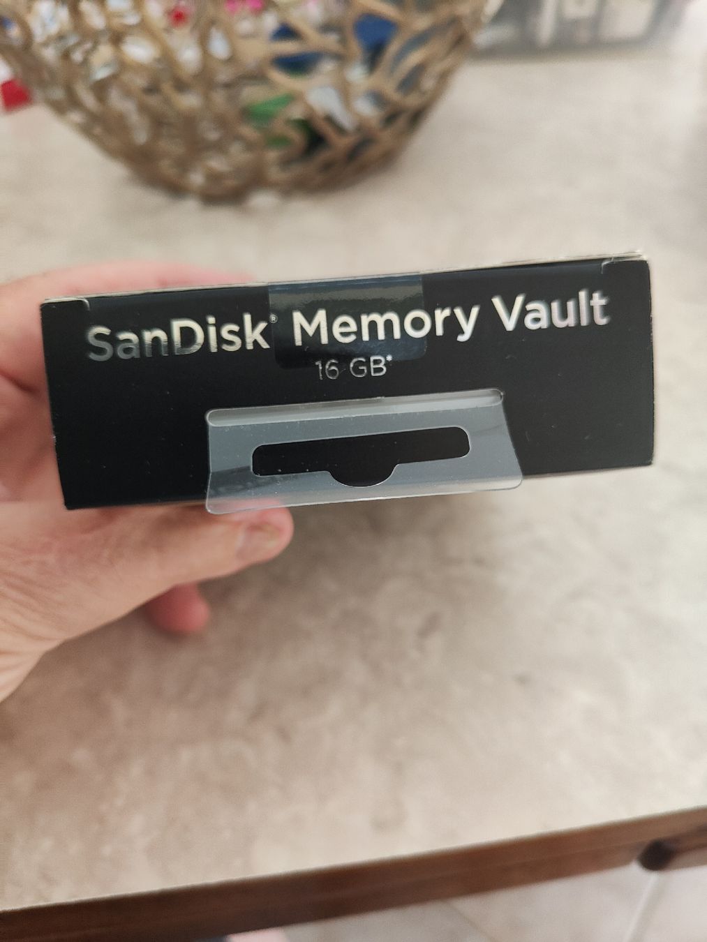 Sandisk USB Sticks: SanDisk Memory Vault 16GB, neu & originalverpackt! – Neu und originalverpackt aus Schlieren von bingo33 3