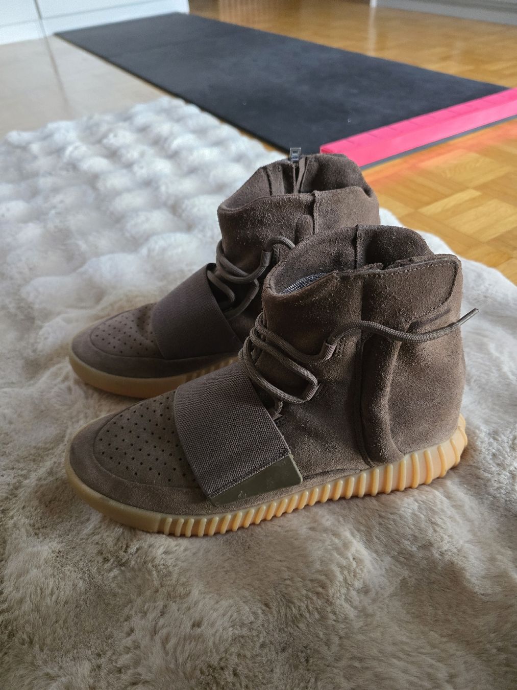 Adidas Scarpe da uomo: Yeezy Boost 750 – Usato da Pfaffnau venduto da Marcoo96