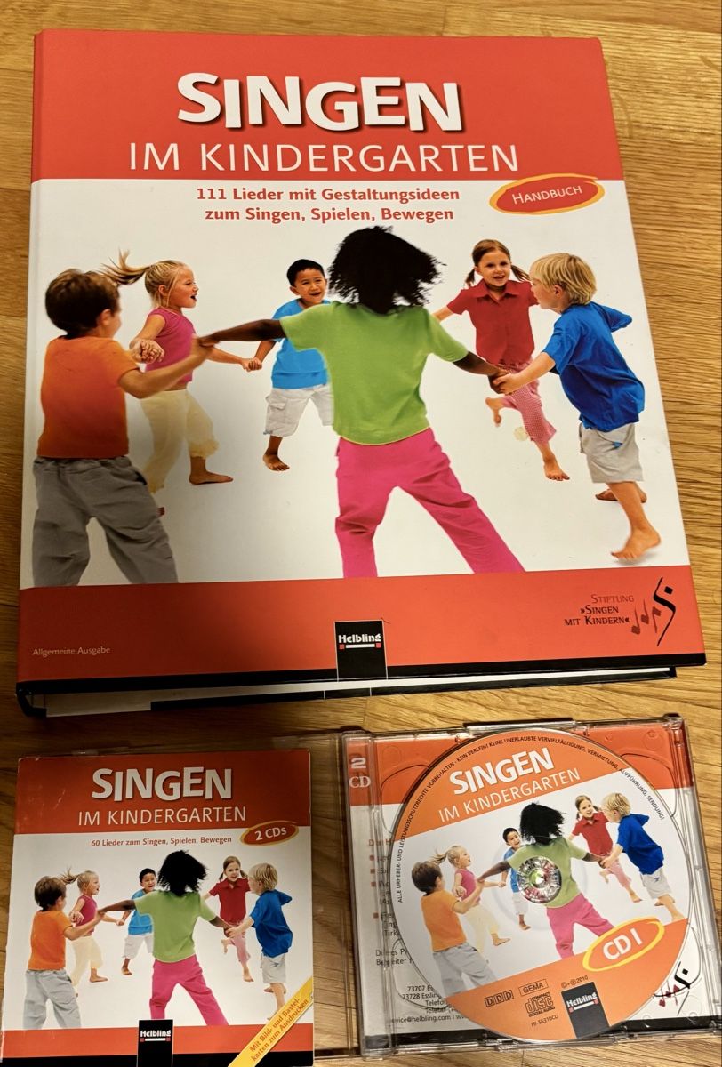 Libri: Singen im Kindergarten 111 Lieder mit Gestaltungsideen – Usato da Beringen venduto da fountenpen1976