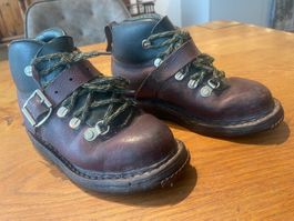 Schuhe, Skischuhe der ca. 1950er Jahre für Kinder