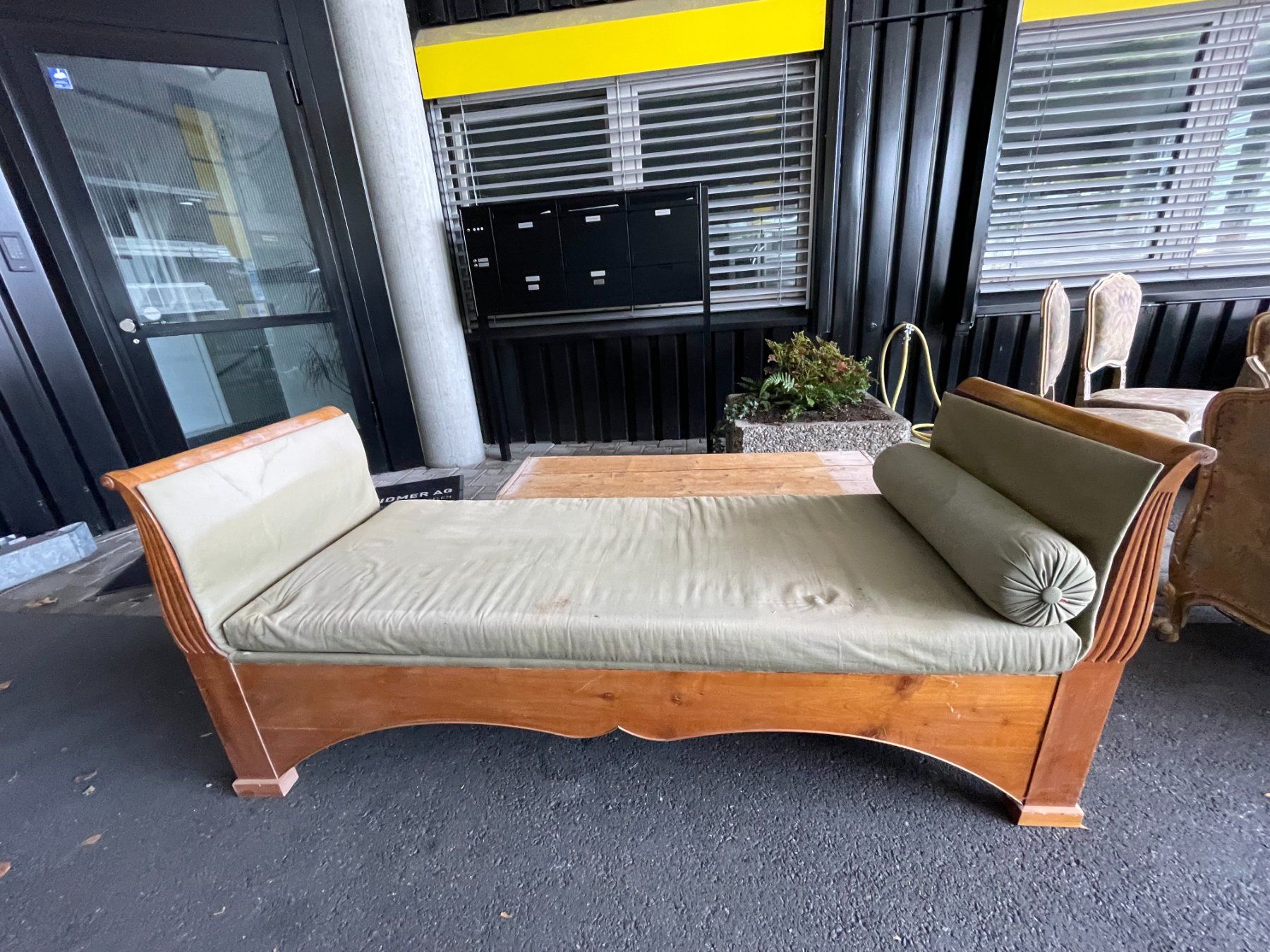 Divani: Biedermeier Sofa / Liege, antikes Einzelstueck – Usato da Frenkendorf venduto da pivot02