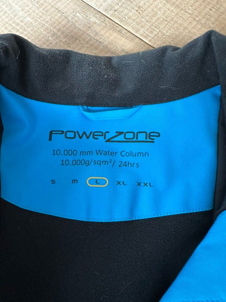 Completi: Herren-Skianzug PowerZone Grösse L – Usato da Elgg venduto da Chili24 1