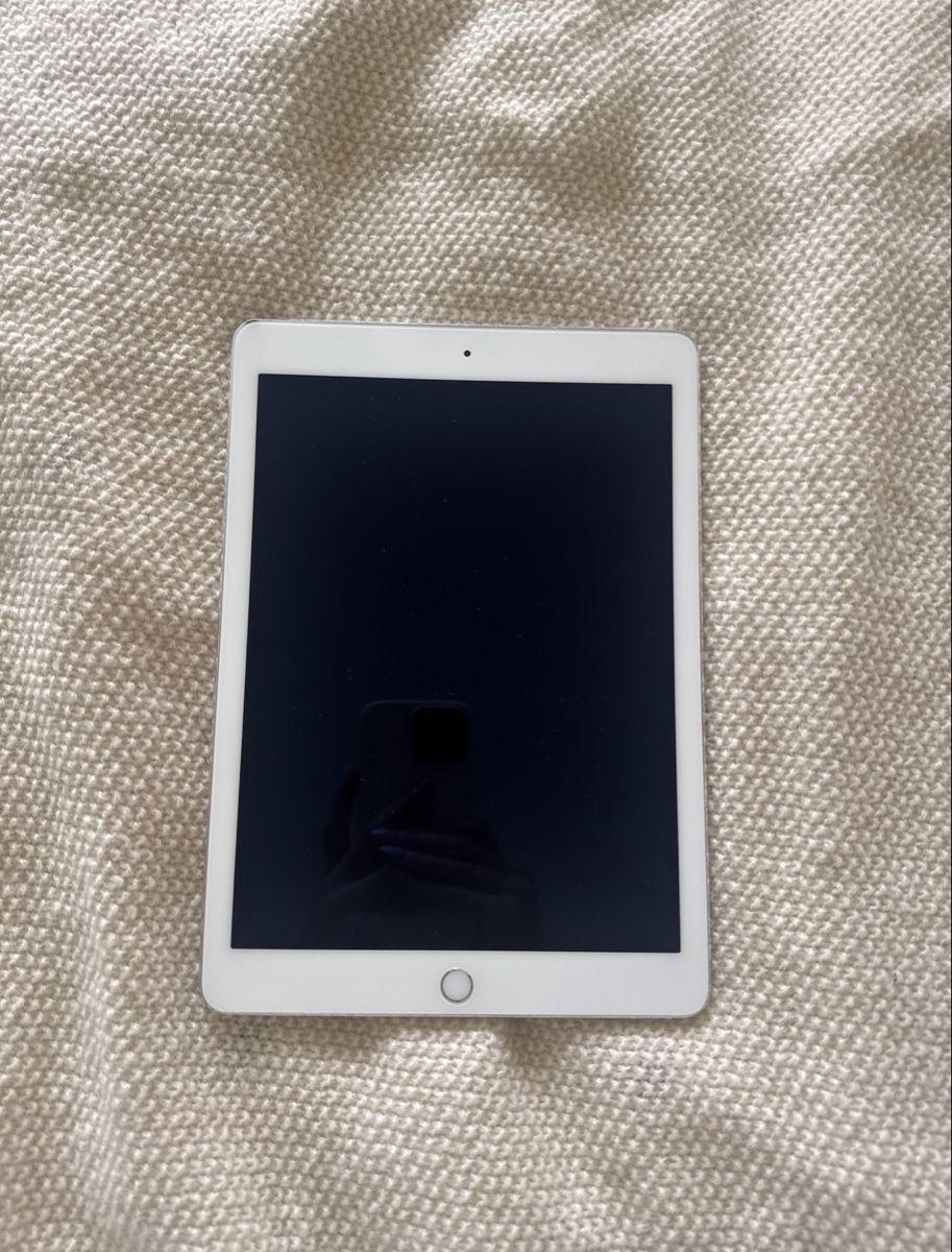 Apple Tablettes PC: Ipad Air 2 – D'occasion à Oberweningen par ale_2r2f