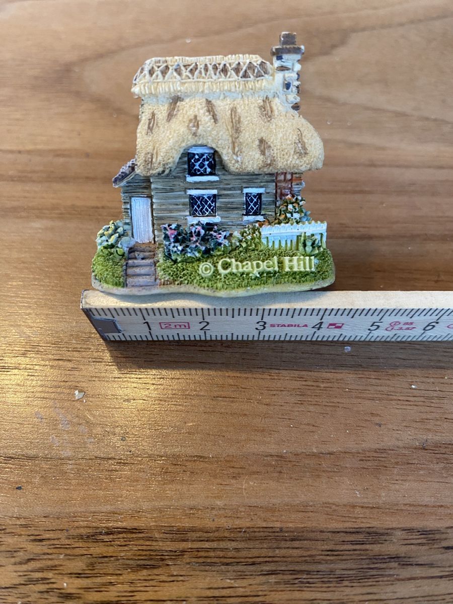 Alle Dekorationen: Miniatur Modellhaus Chapel Hill – Gebraucht aus zürich von skychef 2