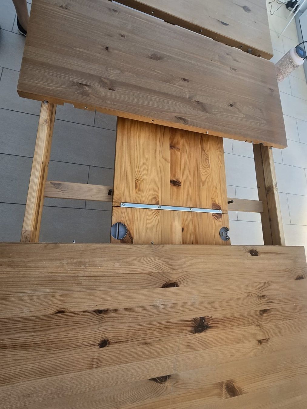 Ikea Set di tavolo e panche: Tisch mit 6 Stühlen – Usato da Dürnten venduto da Anbra1 4