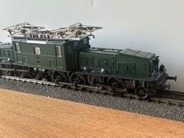 Locomotive.  HO