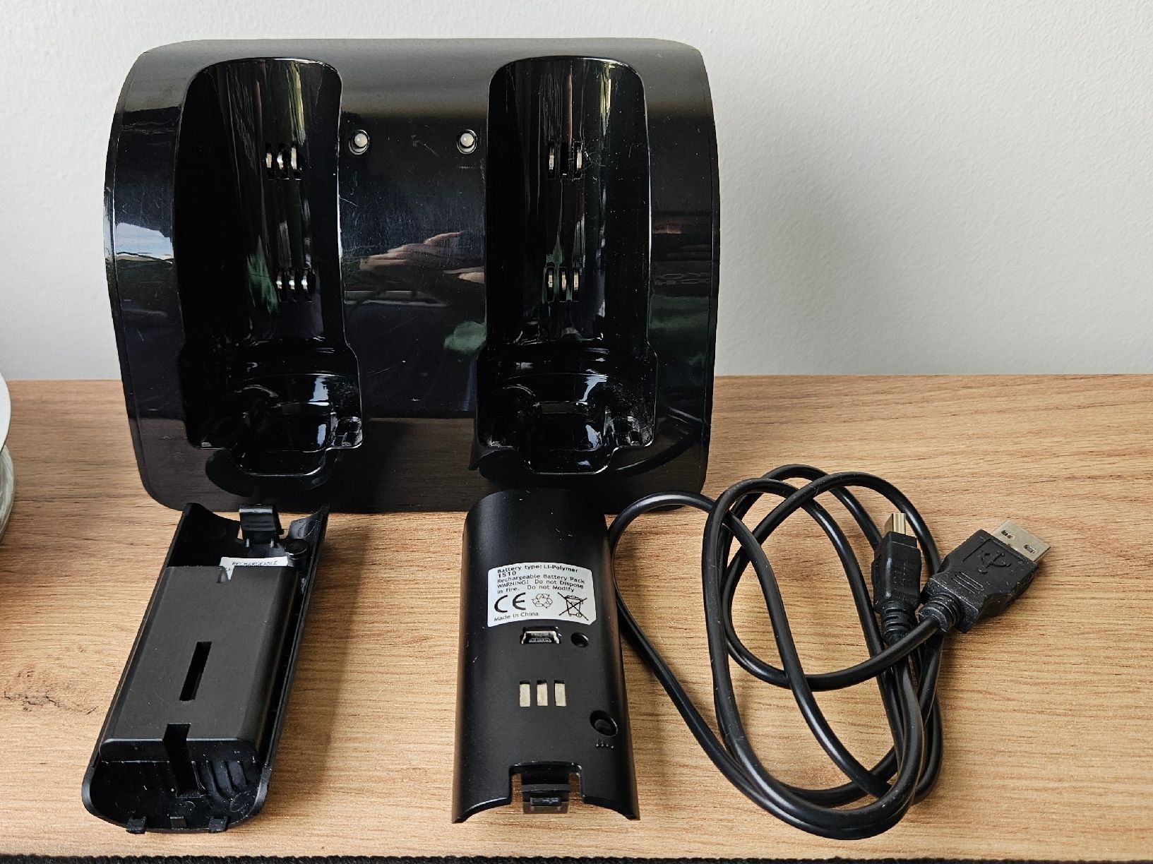 Adapter & Kabel: Batteries & station de charge Wiimote – Gebraucht aus Lausanne von enz_cxw7 3