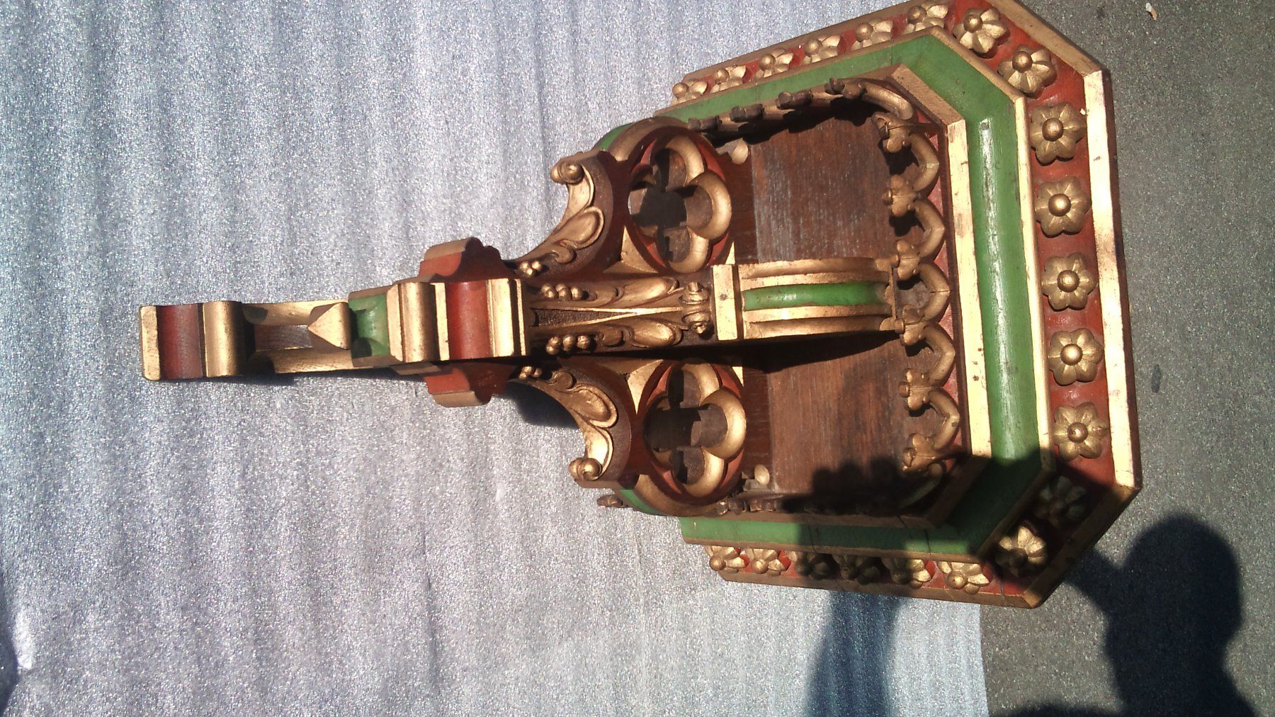 Articoli in legno: 2 Stk. Kirchen-Wandkonsole, Holz, ca.250 jährig oder älter – Usato da Reutigen venduto da steinpilzli