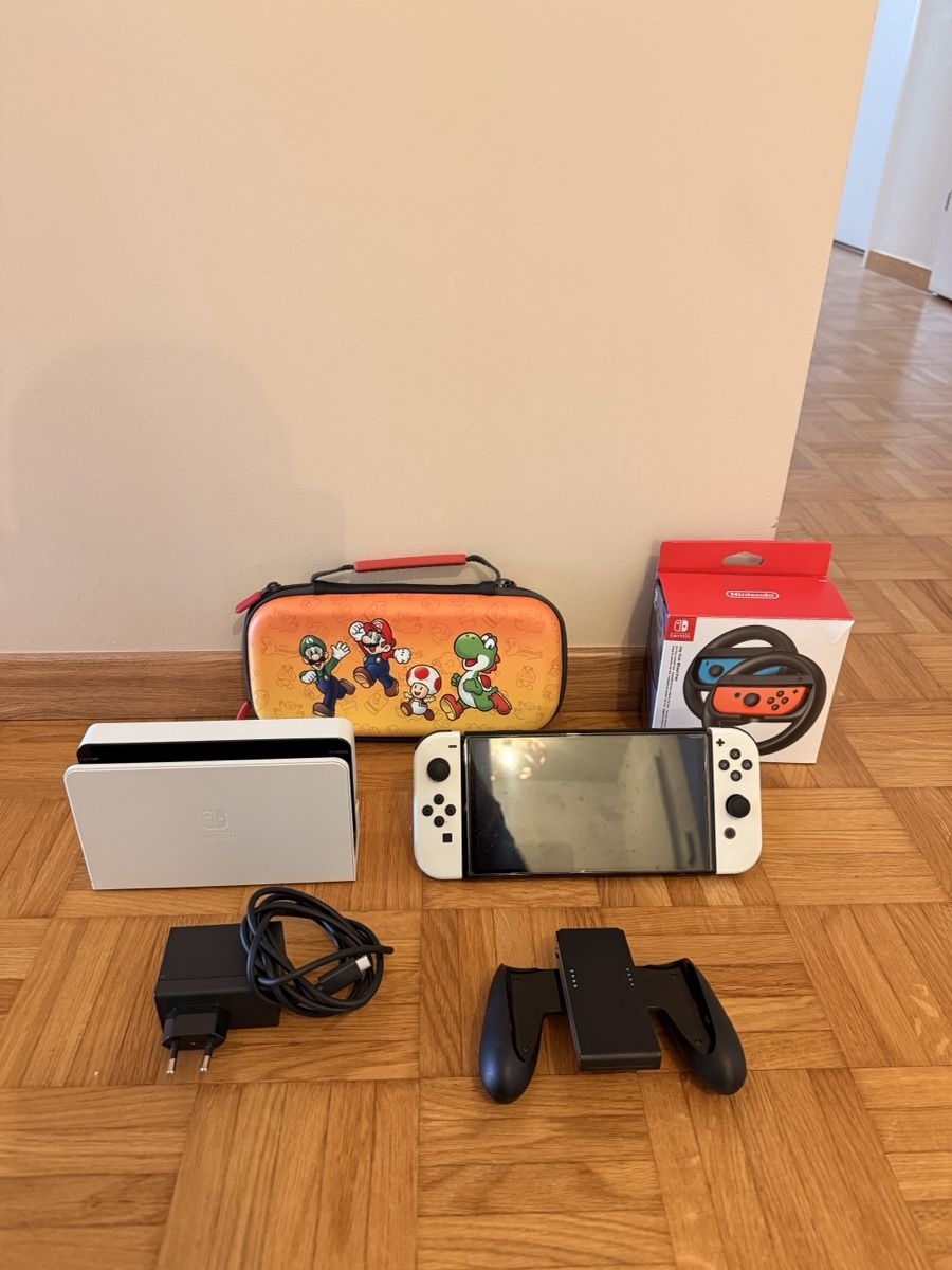 Nintendo Konsolen: Nintendo Switch OLED Mario Edition neuwertig – Neu (gemäss Beschreibung) aus Wangen ZH von ADB2