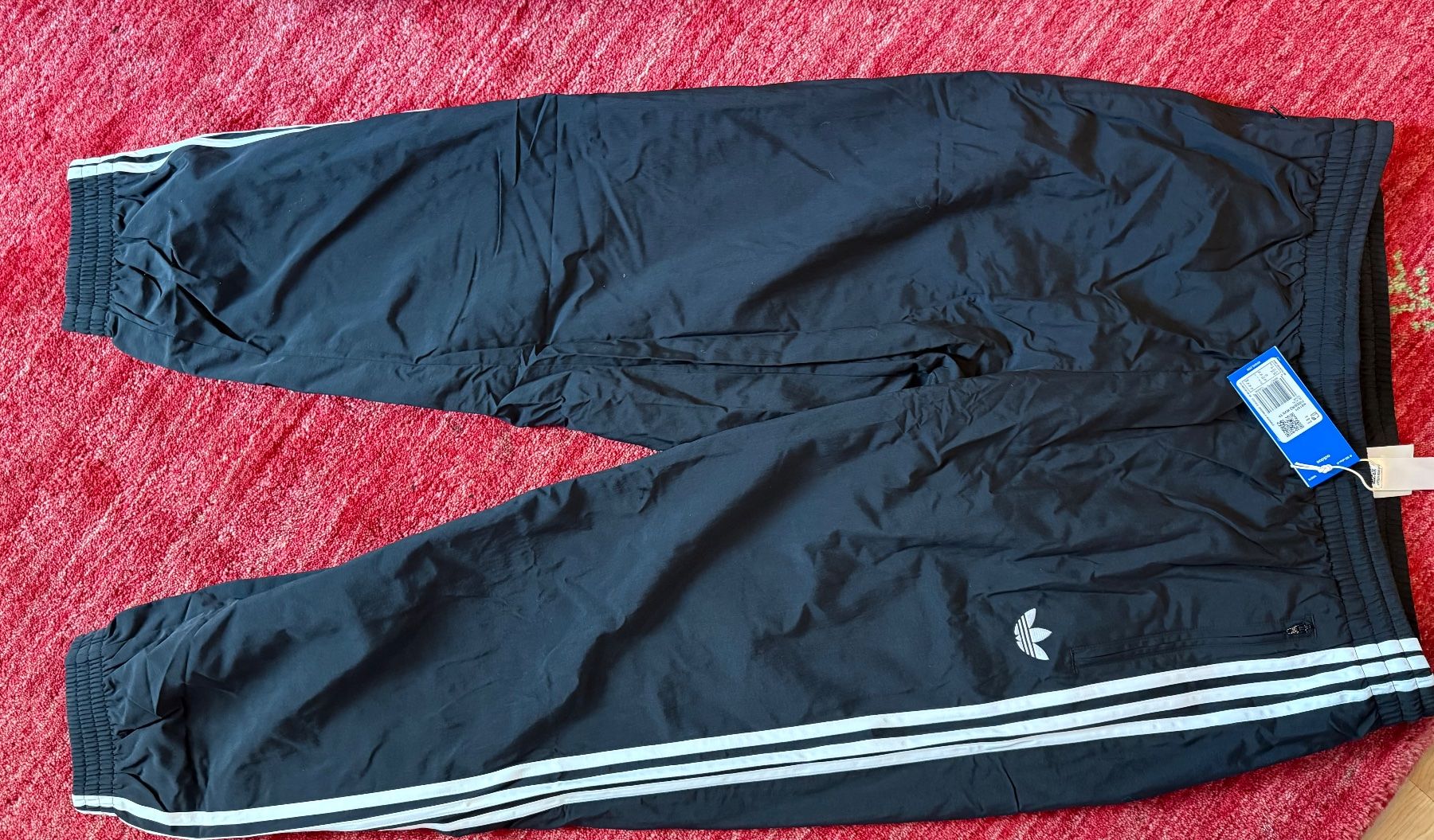 Adidas Pantaloni: Adidas Jogginghose Firebird – Nuovo e nell'imballaggio originale da uster venduto da ann_59sk