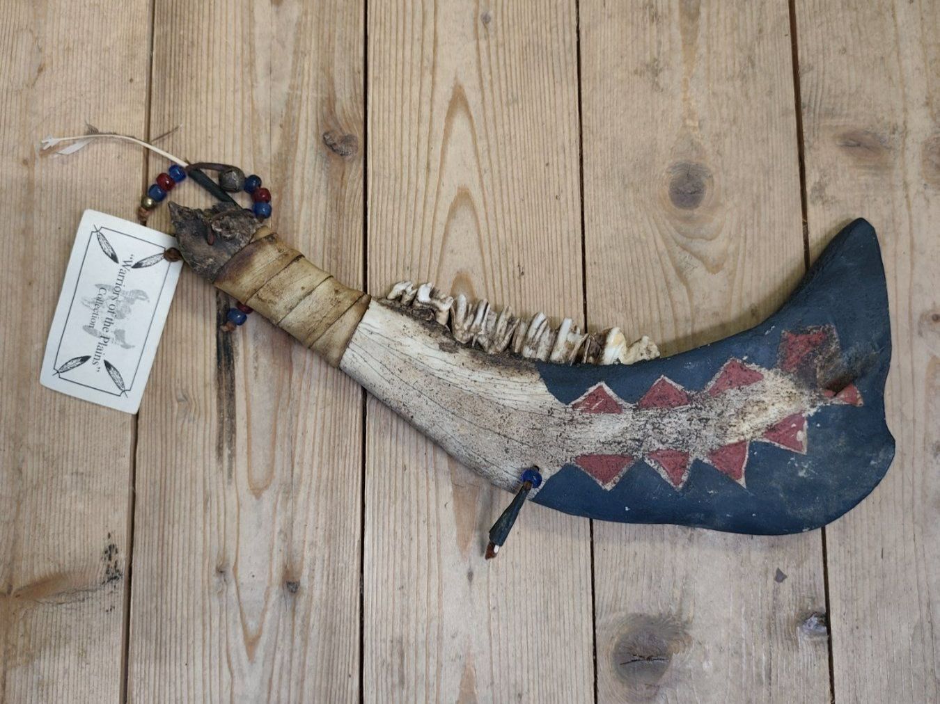 Statuette: Indianer Plains Bison Keule Kieferknochen Keule – Usato da Goldswil b. Interlaken venduto da troedlermarkt-goldsw