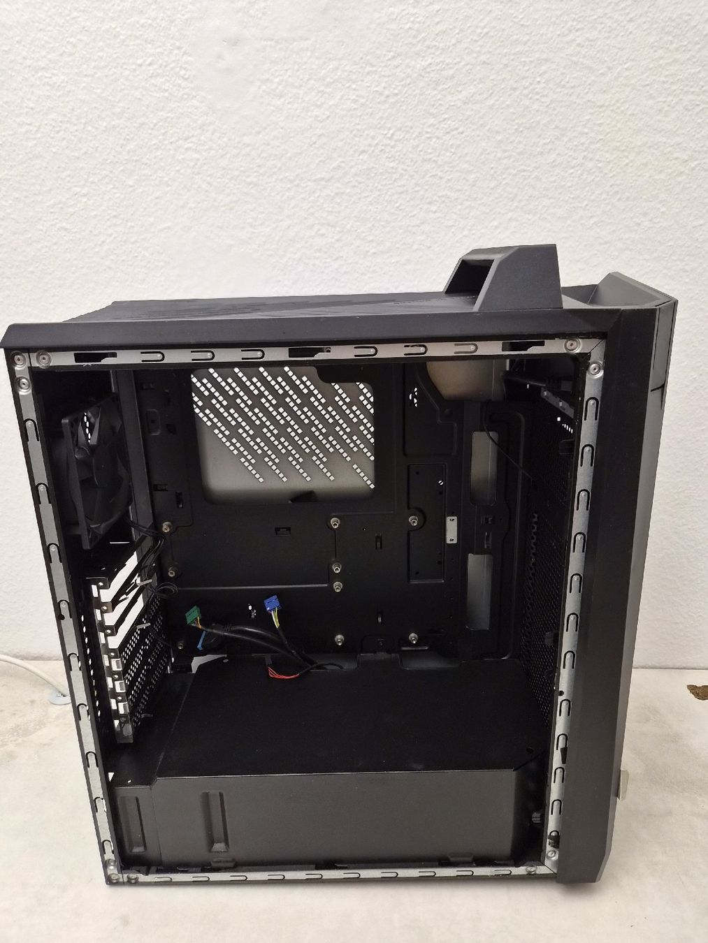 Asus PC: ASUS ROG Strix GA15 - G15DH Gehause – Usato da SCHAFFHAUSEN venduto da Atami99 6