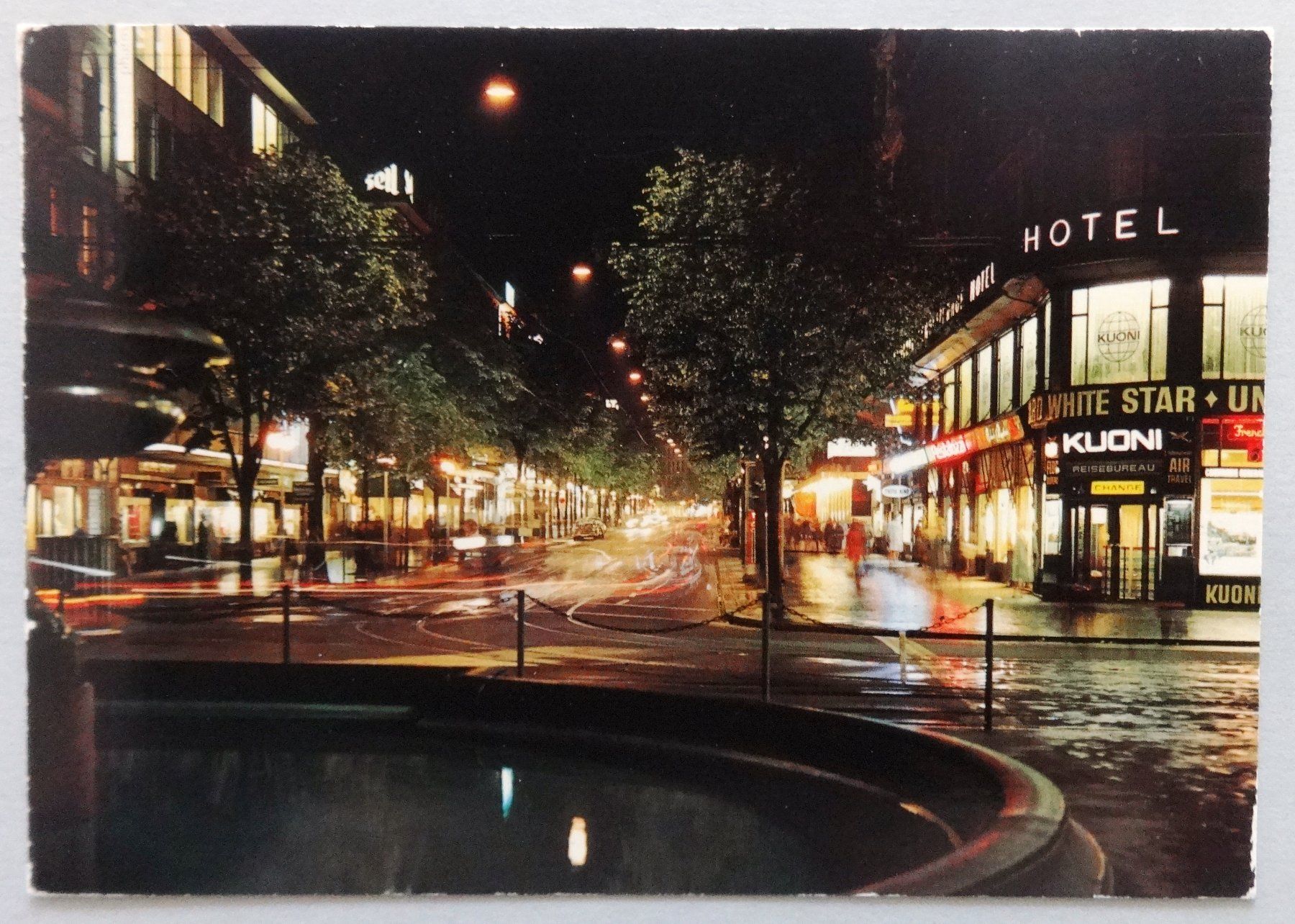 Cartoline postali: Zürich bei Nacht, Bahnhofstrasse – Difettoso da Fétigny venduto da Billy2miny