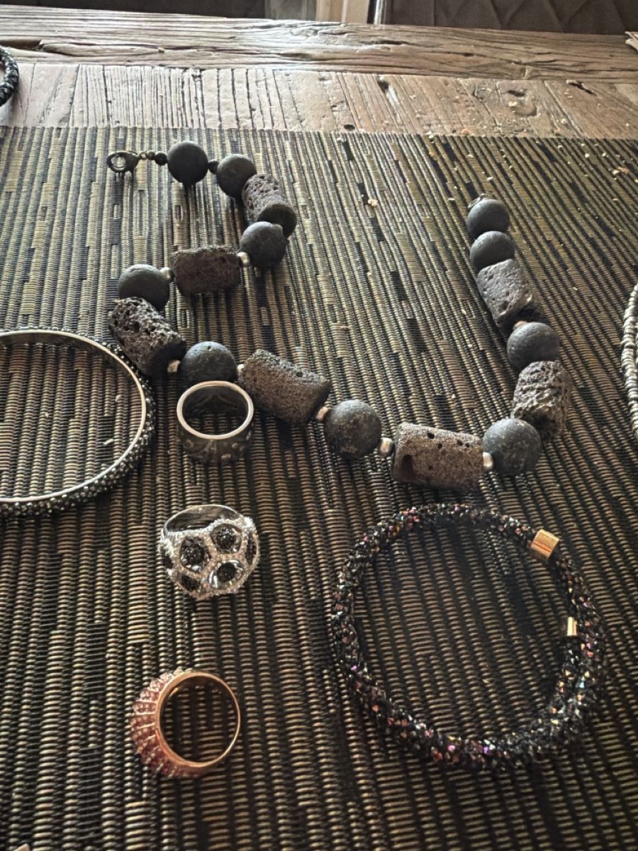 Altri gioielli: Diverser Schmuck Uhren  – Usato da Stäfa venduto da reto3gobeli 4