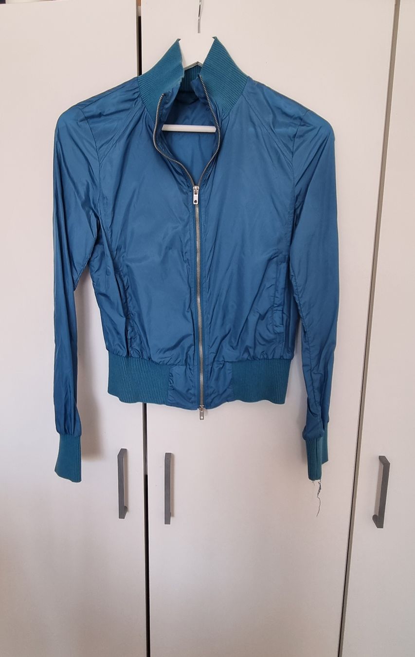 Benetton Vestes & Manteaux: Light Jacket by Benetton – D'occasion à Mendrisio par ann_d9pf