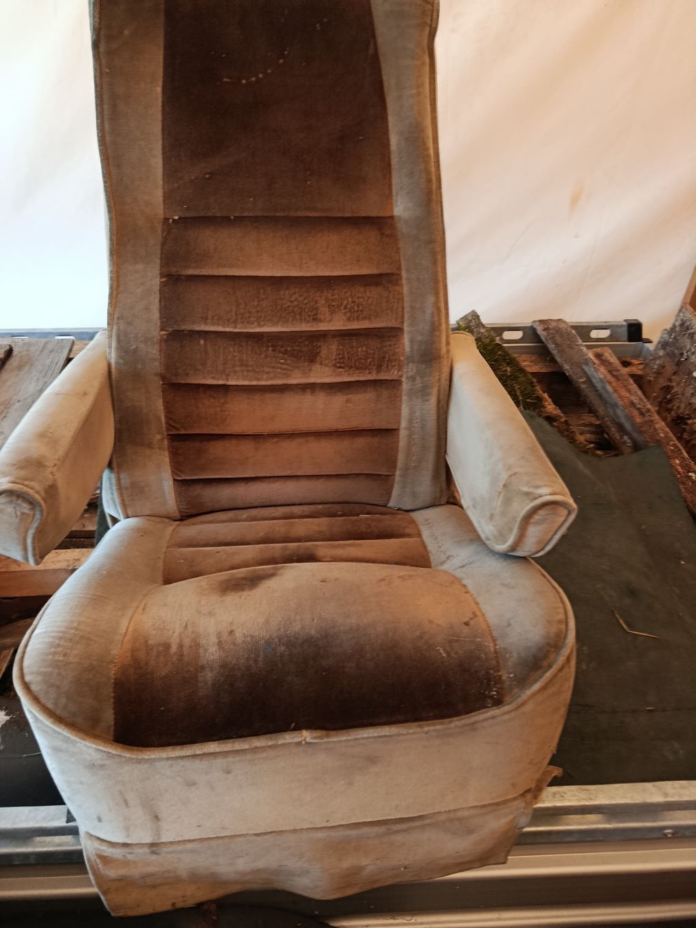 Chaises: sièges van USA – Défectueux à Orbe par 66route