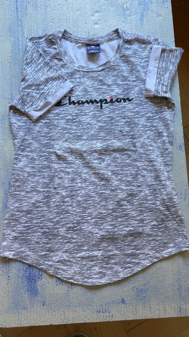 Champion T-Shirts: Champion T-Shirt – Gebraucht aus Bern von MarieBrocante 2