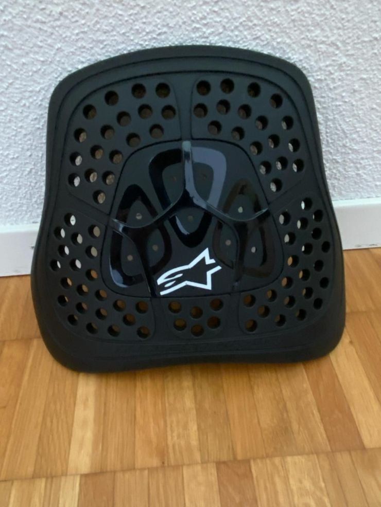 Alpinestars Protezioni & Imbottiture: NEU Alpin Star Brustprotector – Nuovo (secondo la descrizione) da Fällanden venduto da Eifachschoen