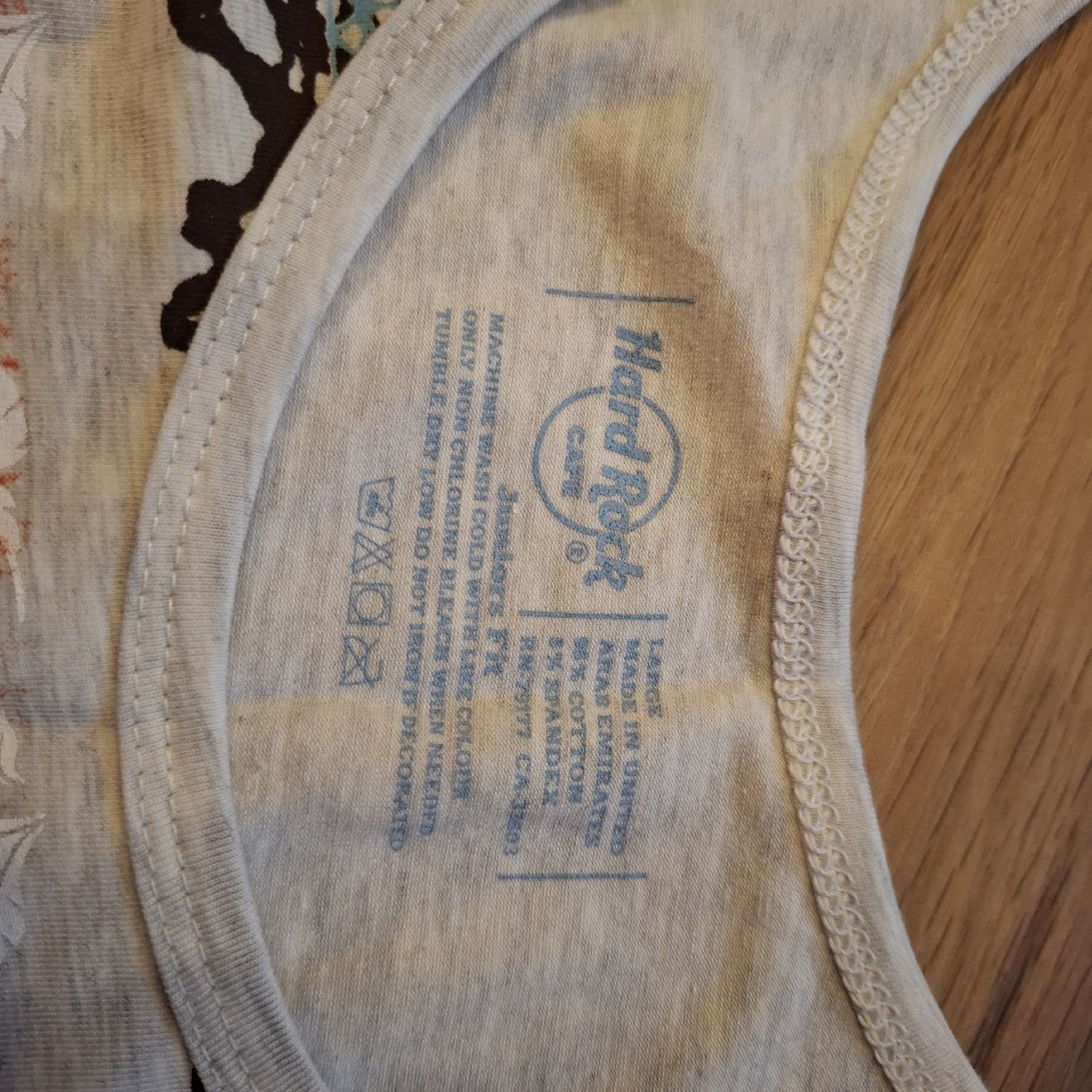 Blusen, T-Shirts & Tops: Hard Rock Top Barcelona Gr.L/Juniors  – Neu (gemäss Beschreibung) aus Ettenhausen TG von Gismolio 2