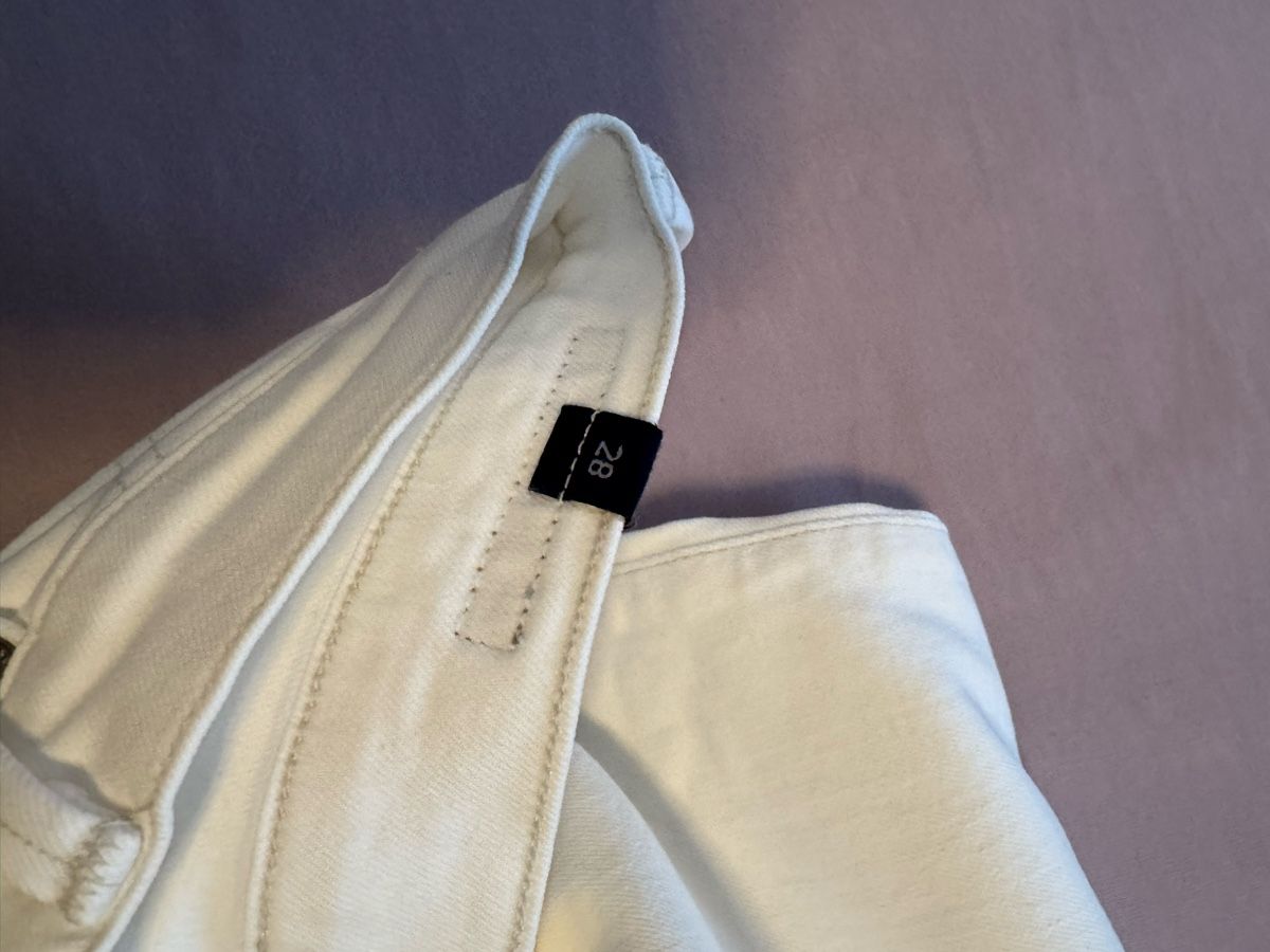 Jeans: Citizen Jeans, weiss, Gr. 28 – Nuovo (secondo la descrizione) da zürich venduto da dalia06 3