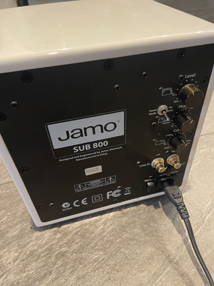 Jamo Home Cinema: Jamo SUB 800 Subwoofer  weiss – Usato da Bollingen venduto da makenschmuschki 1