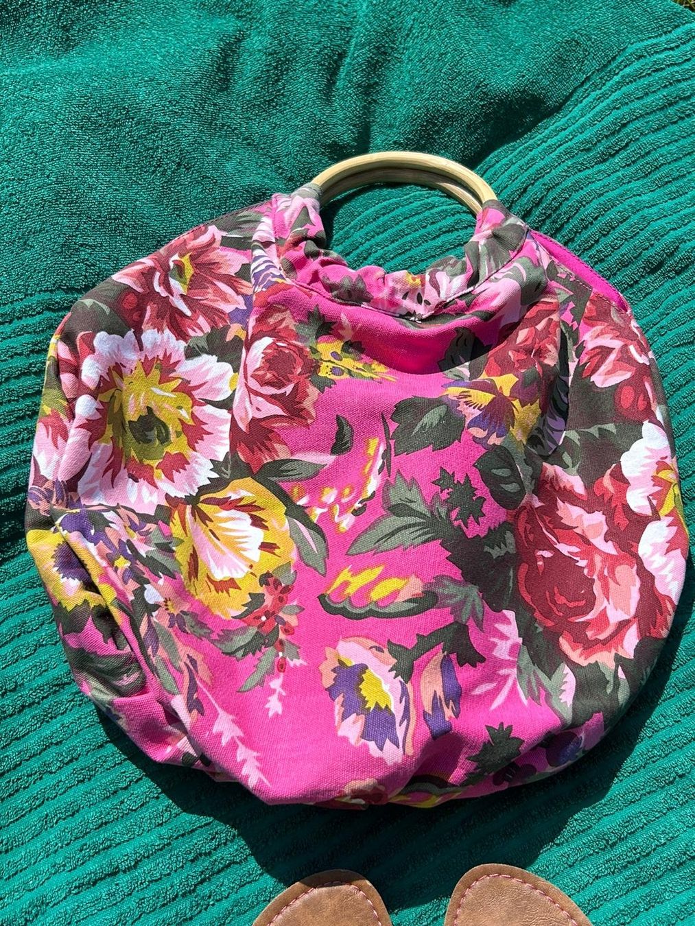 Taschen für Damen: Strandtasche mit Schuhen, Flip Flops, NEU – Neu und originalverpackt aus Ostermundigen von Dinge1 2