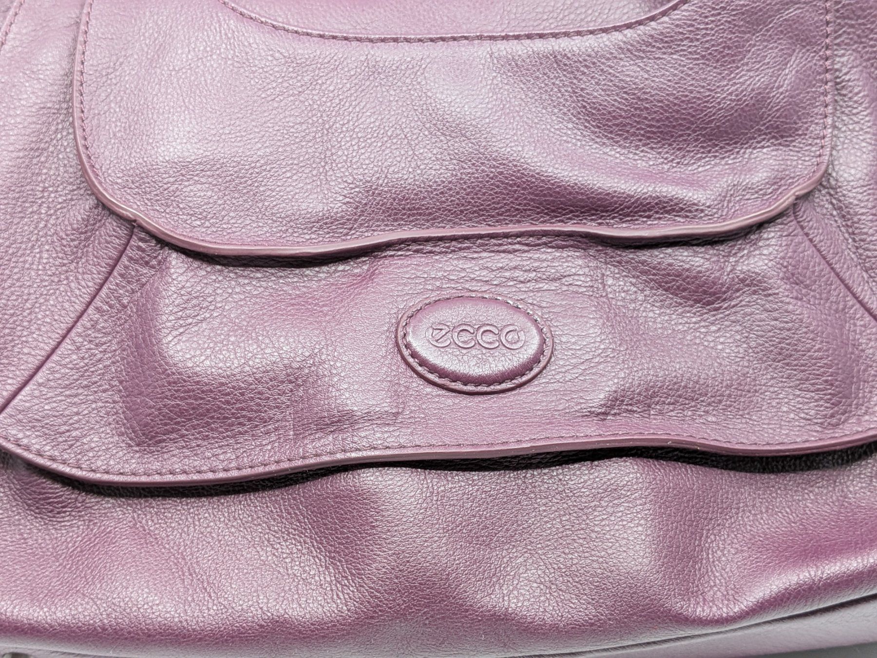 Ecco Borse da donna: Ecco Ledertasche magenta lila – Usato da Emmen venduto da magelan 1