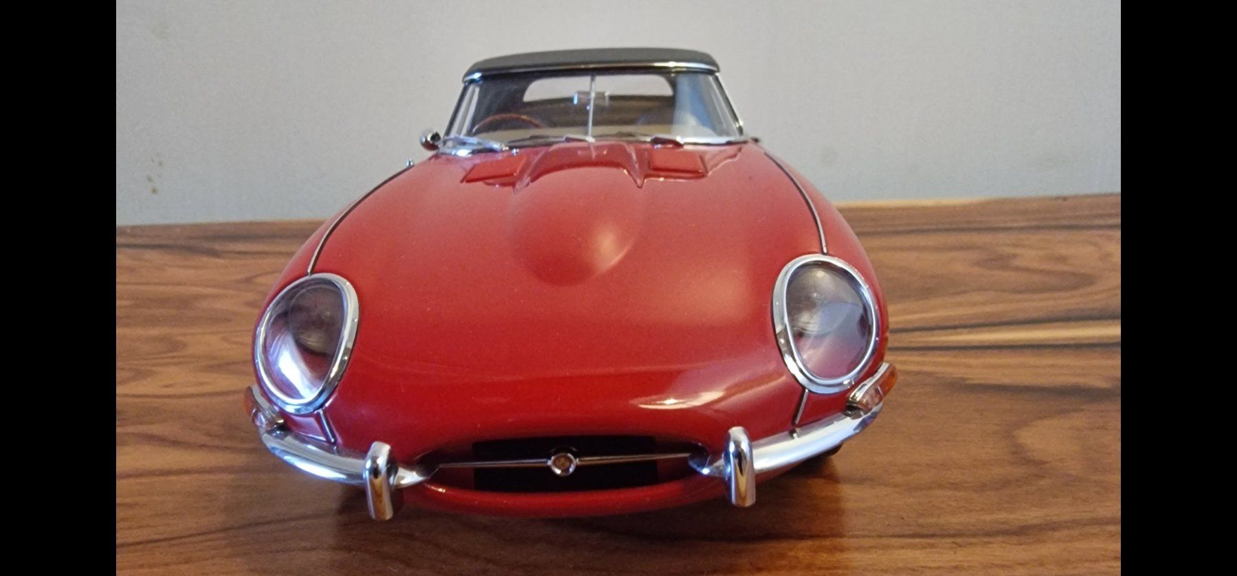 Autoart Modellini d'auto: Autoart 1:18 Jaguar E-Type Roadster rot – Usato da Rüti b. Büren venduto da tempo50 2