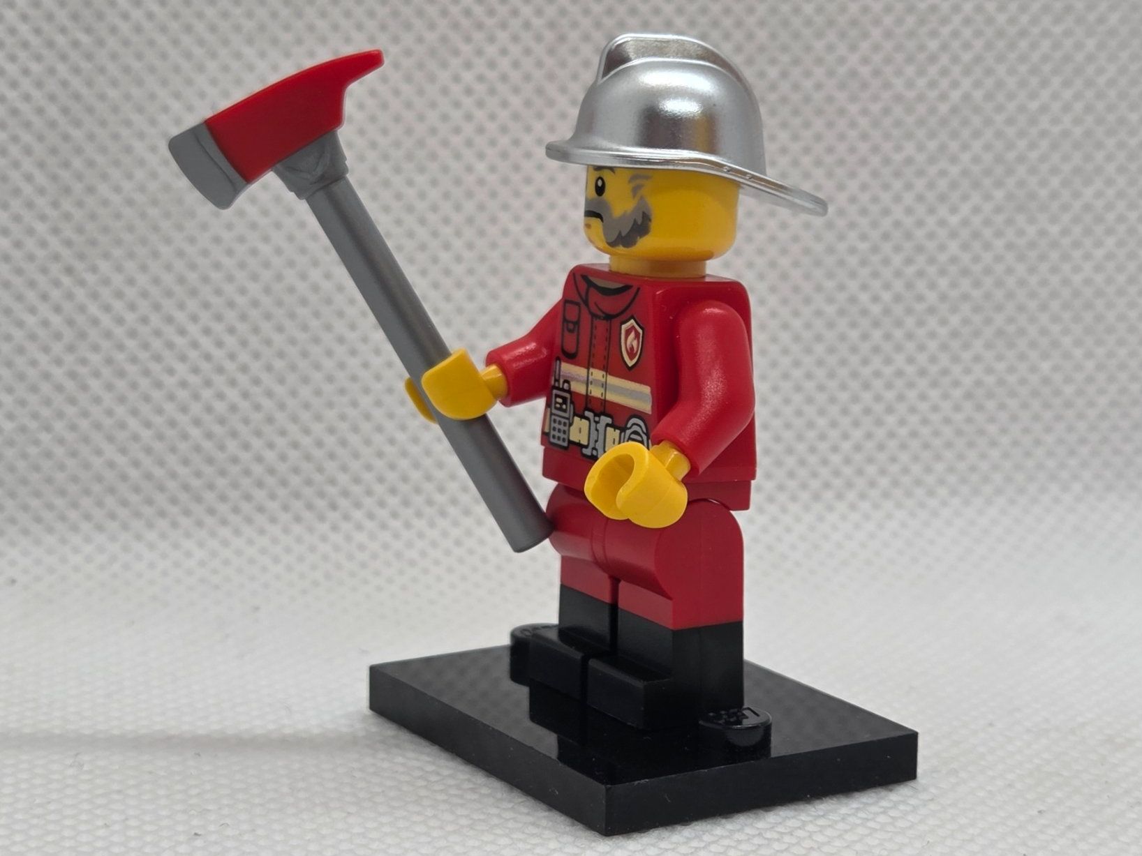 Lego Kit di costruzioni: LEGO BAM early middle 2026 Firefighter with fire axe – Nuovo (secondo la descrizione) da Basadingen venduto da NekoBricks 1