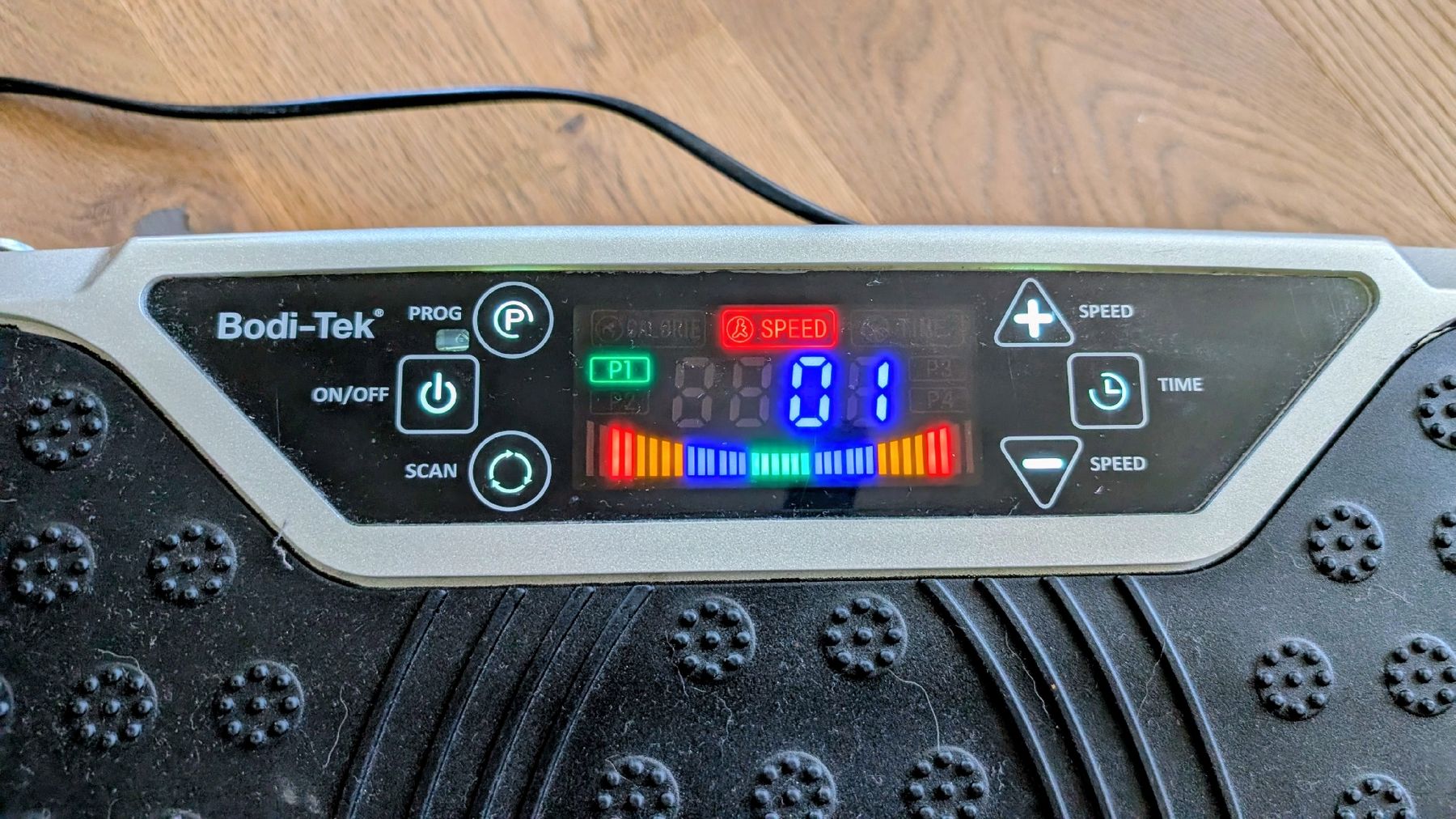 Hometrainer: Bodi-Tek Vibrationsplatte, inkl. Fernbedienung  – Nuovo (secondo la descrizione) da Büren an der Aare venduto da des_lry7 1