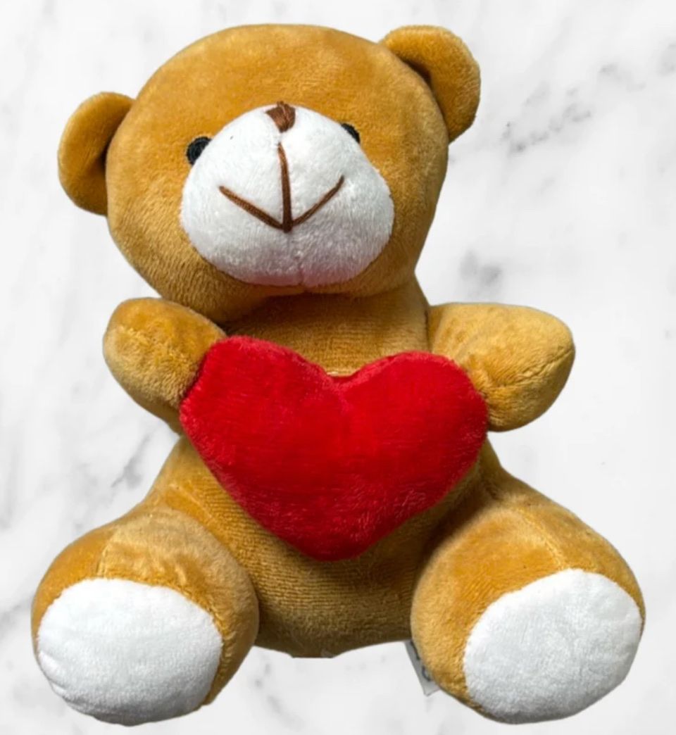 Spielzeuge: Teddybär klein mit Herz – Neu (gemäss Beschreibung) aus Winterthur von fij_f65r
