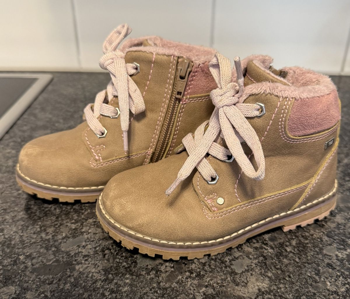 Tom Tailor Schuhe für Mädchen: Tom Tailor Winter Schuhe, Boots, Gr. 26 – Gebraucht aus St. Moritz von coco0508 1