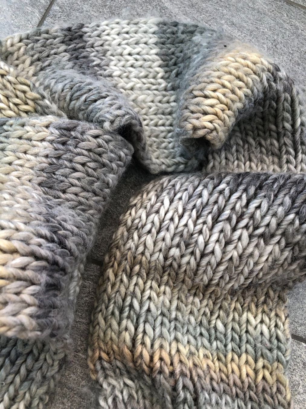 Foulard & Sciarpe: Warmer Strickschal in Naturtönen – Usato da Baar venduto da alexisbeads 4