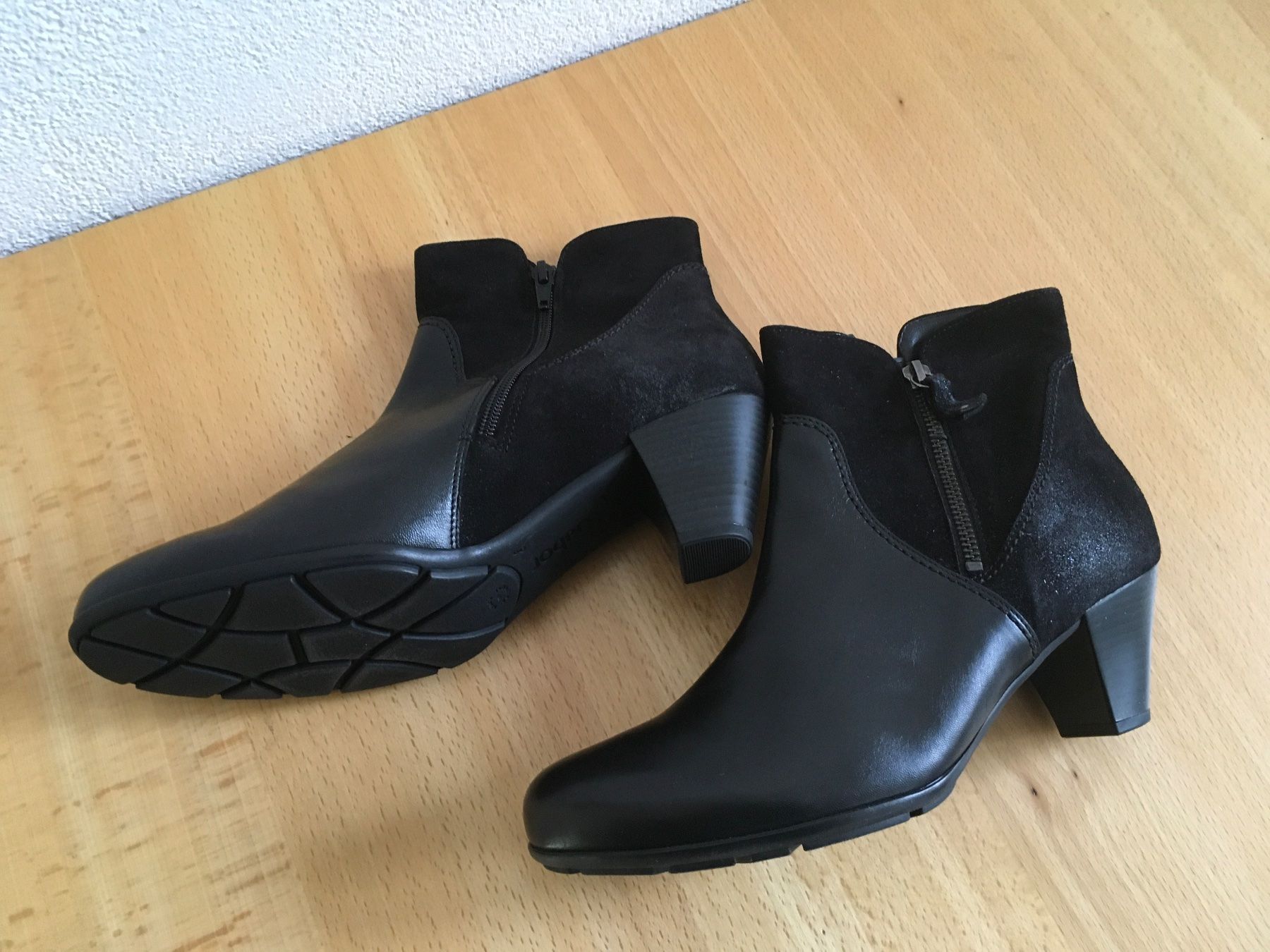 Gabor Damenschuhe: Stiefeletten, Schwarz, Gabor, neu, Gr. 42, – Neu und originalverpackt aus Bern von antigua13 2