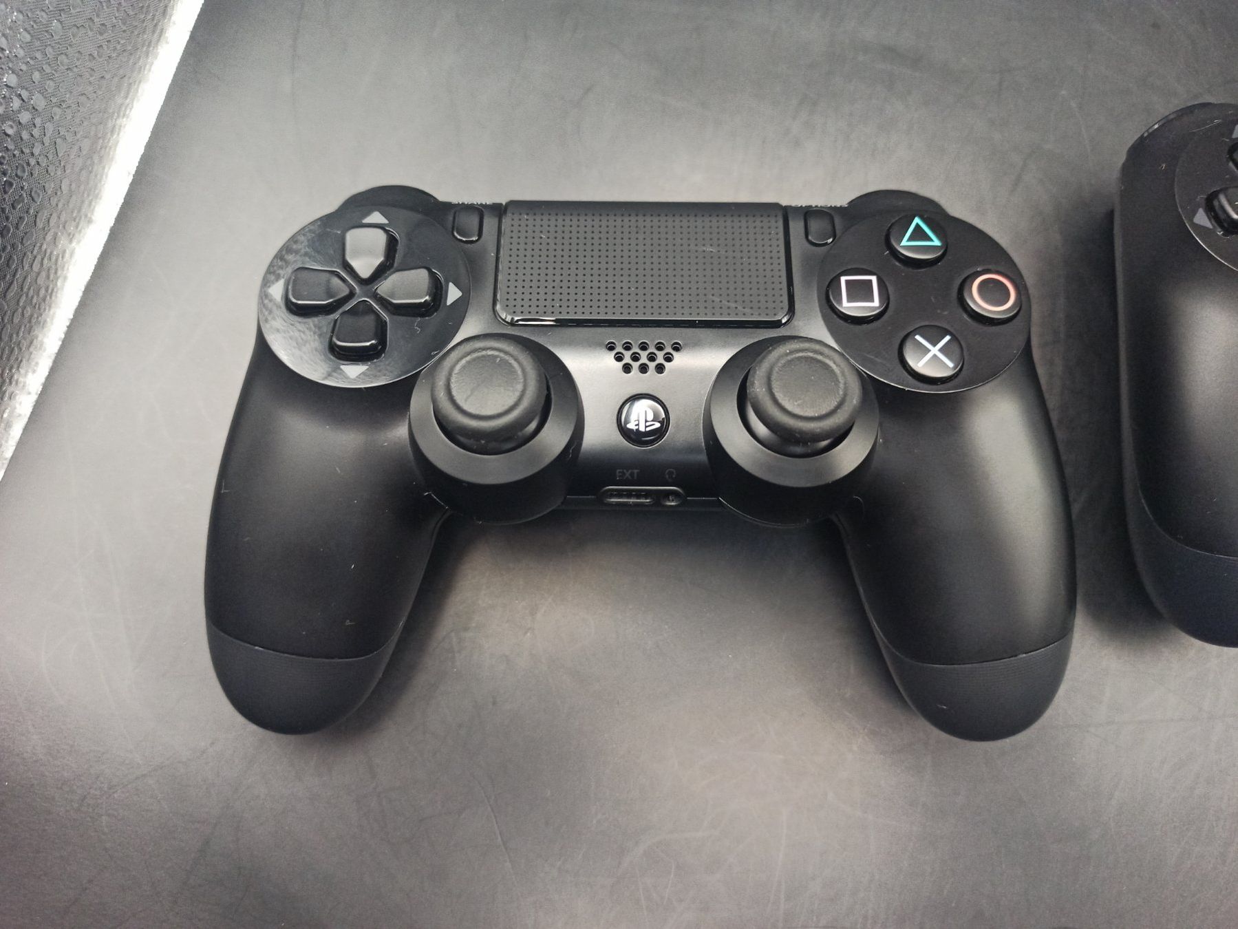 Controller: 2 x Original Controller Sony PS4 Wireless DualShock 4 TOP – Usato da Oberweningen venduto da mar_87mx 5