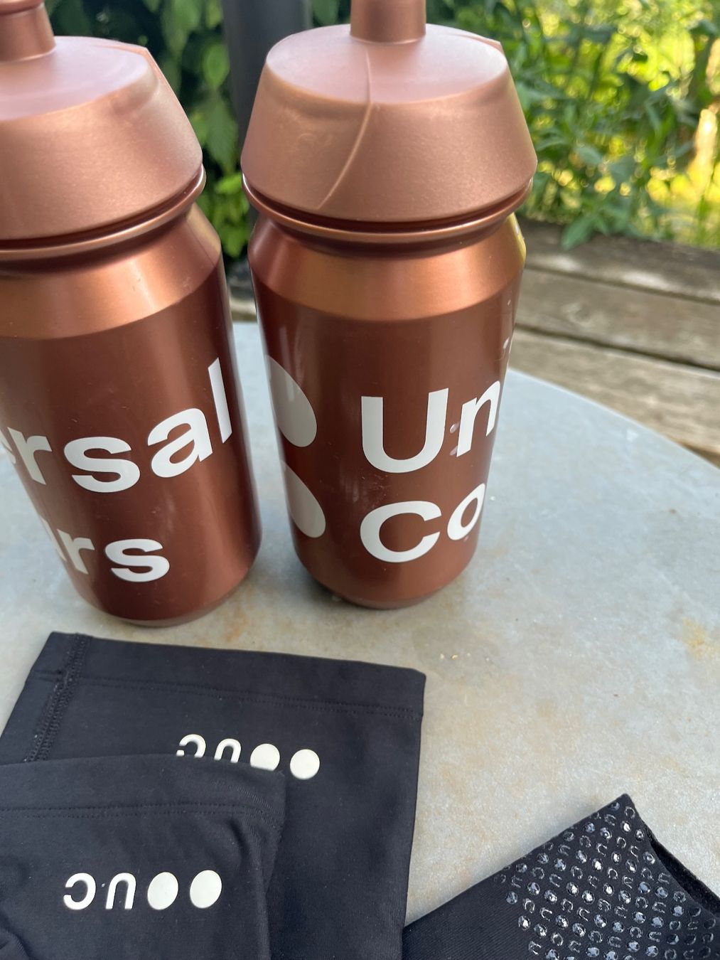 Canottiere & Pantaloni: Universal Colours / Rapha / Maap – Usato da Zürich venduto da Alpina10 2
