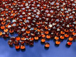 100 St fein brillantgeschliffene Granat-Pointer 1,5 mm