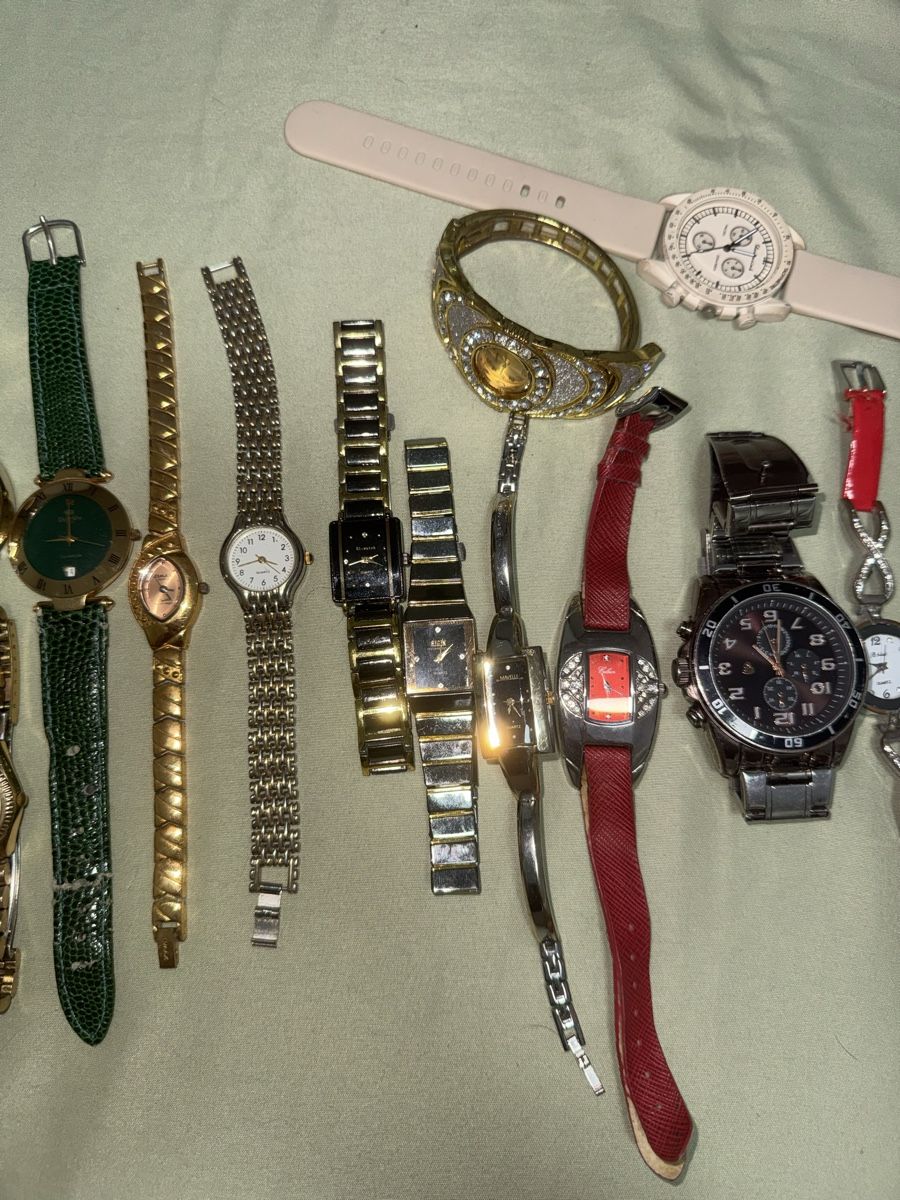 Swatch Uhren: Lot de montres divers marques et styles – Gebraucht aus Troistorrents von val_wg9z 2