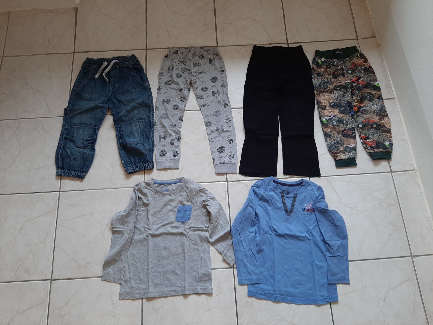 Lotti & Set di vestiti: Kleiderpaket gr 110 – Usato da Brissago venduto da lucabell 5
