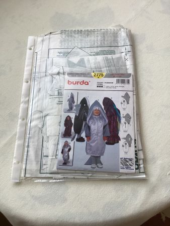 Burda Schnittmuster f. Kinder-Karnevals- Kostüm