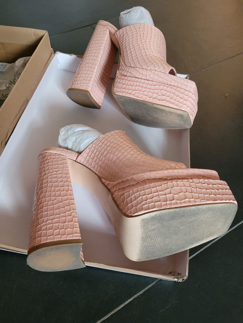 Chaussures femmes: Plateau Mules, Gr. 39 – Neuf (Voir description) à Bern par Stelllllla 2