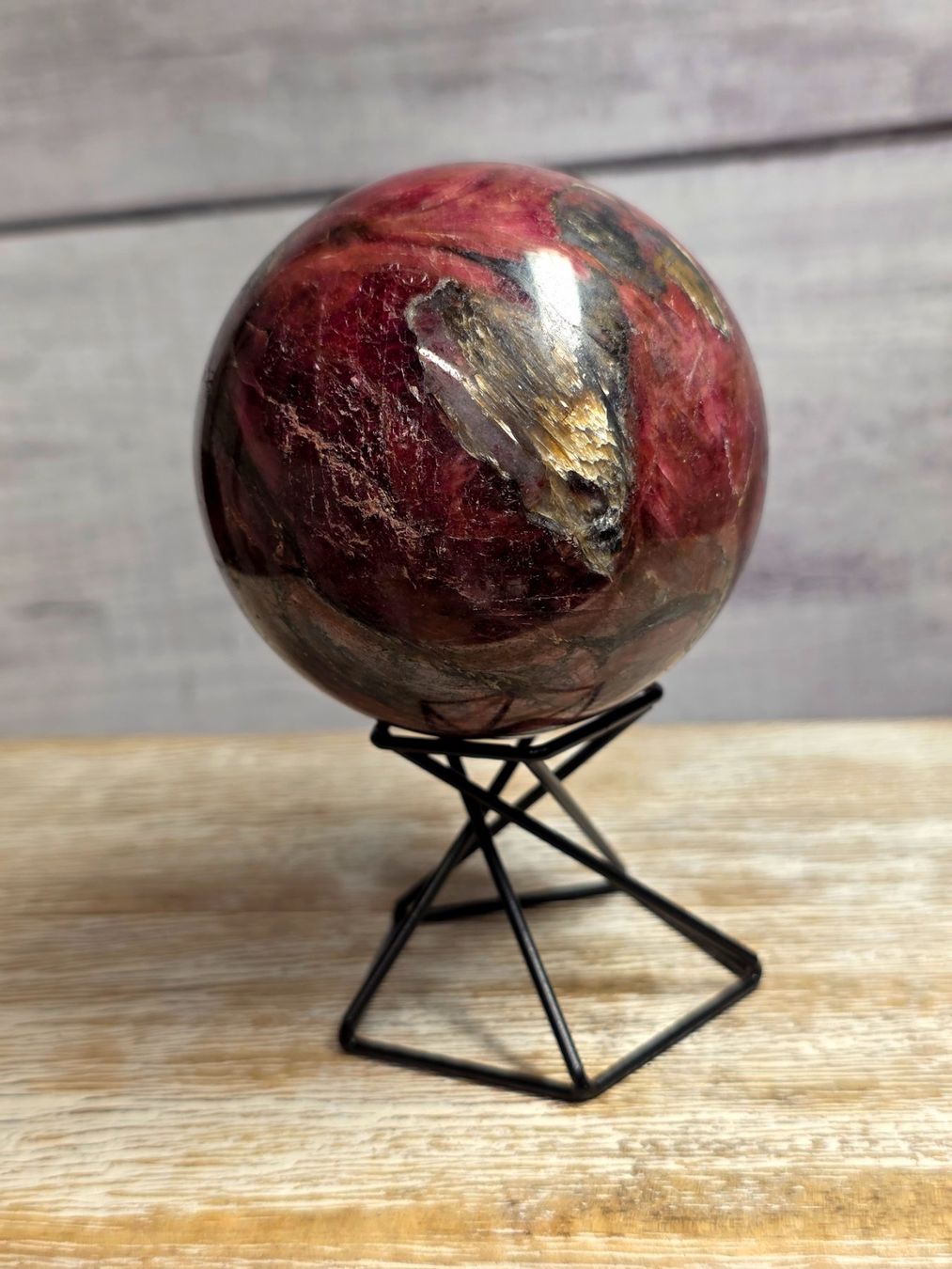 Minerali & Pietre curative: Rhodonit Kugel mit Mica Einschluss 626g – Nuovo e nell'imballaggio originale da Matzingen venduto da Shay_Crystalz 1