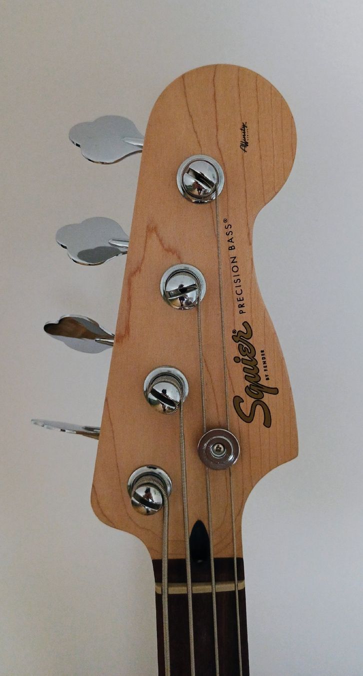 Squier Strumenti musicali: Squier Precision Bass Affinity mit Verstärker – Usato da Biel/Bienne venduto da cso_7pnq 1