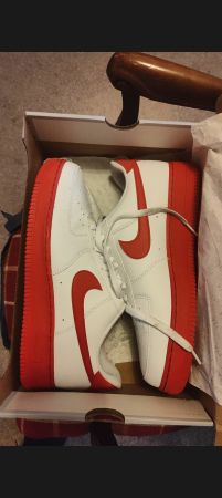 Air Force White/Red 44.5 (Brand New)